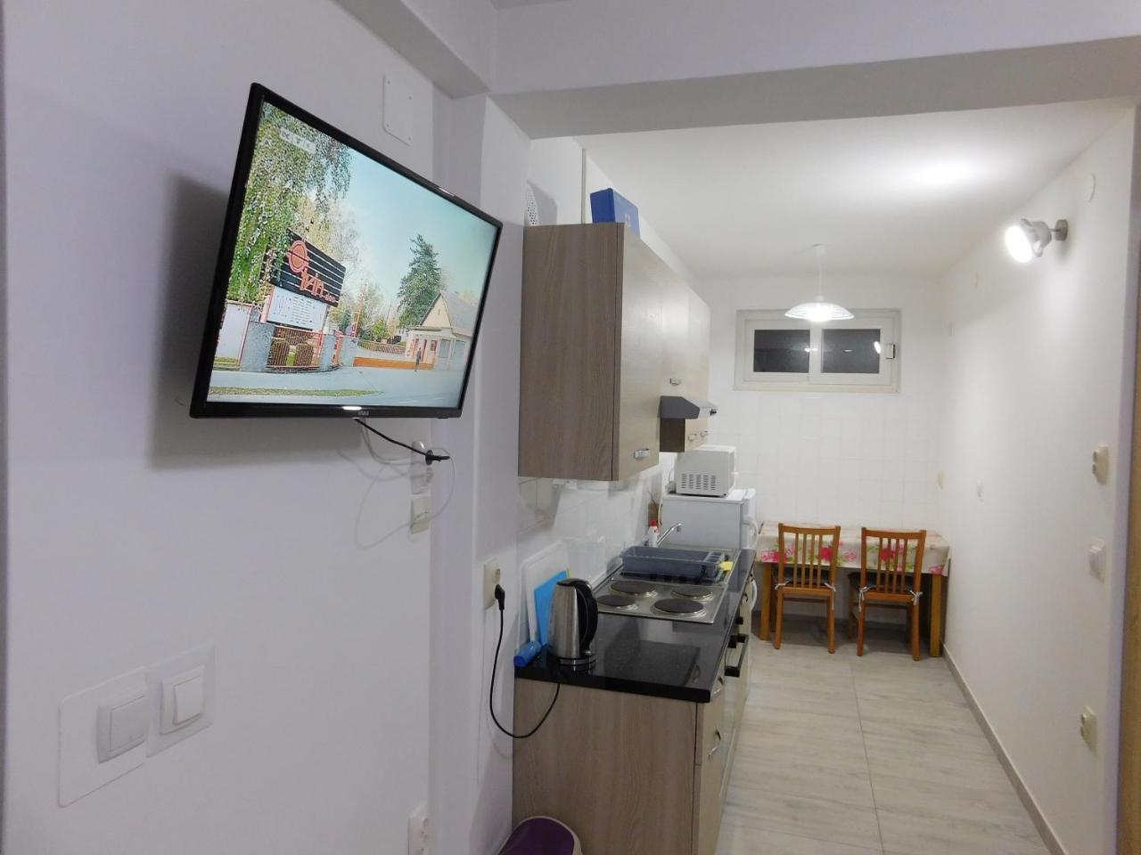 Apartments Leo Janjina Экстерьер фото
