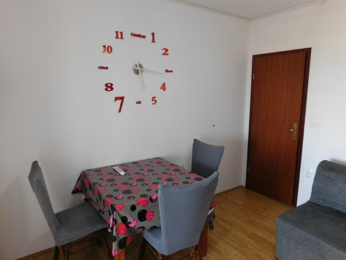 Apartments Leo Janjina Экстерьер фото
