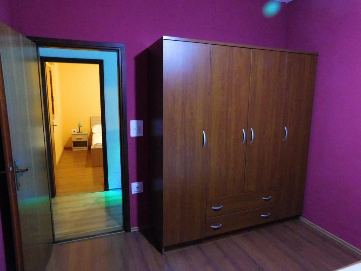 Apartments Leo Janjina Экстерьер фото
